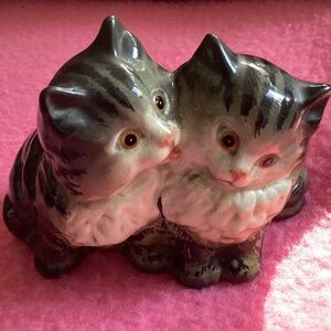 VINTAGE BESWICK MADE IN ENGLAND TABBY CAT COUPLE FIGURINE #1316 PORCELAIN